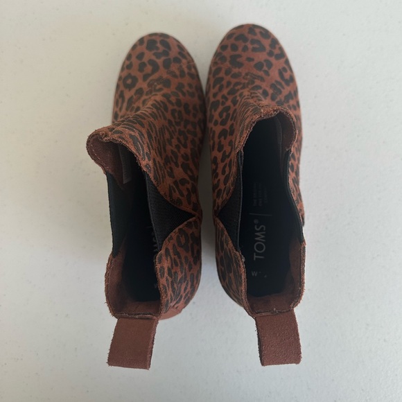 Women’s TOMS 6.5 Kelsey Leopard Wedge Boots - Picture 5 of 7